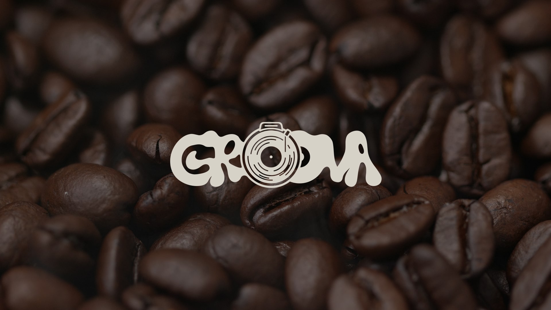 GROOVA Cafe — Identyfikacja wizualna kawiarni — logo, szyld, wizytówki, bluzy firmowe, paczki i materiały drukowane.